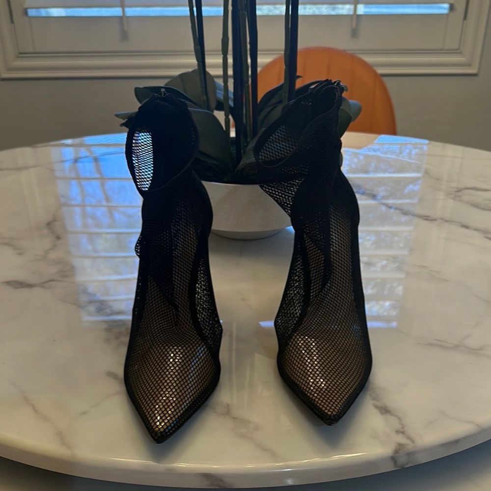 Black Stiletto Heels with Glossy Finish